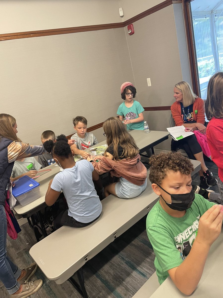 Rae Clune tweet media