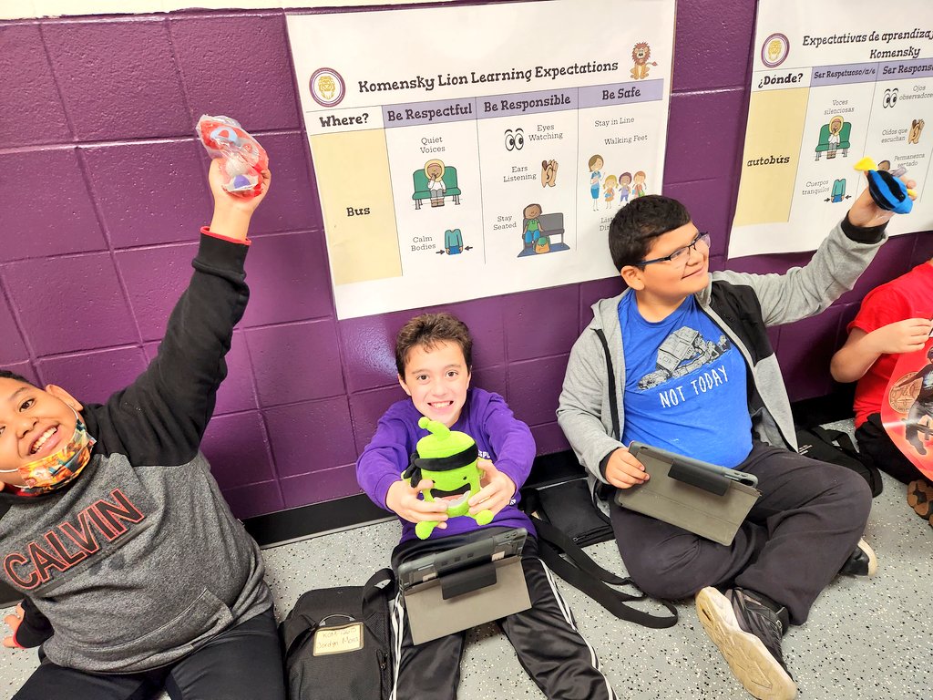 MsManzosWorld's tweet photo. How do you make a rainy day brighter?π§βοΈ You go to the Roar Store! π₯³π¦ππΎ
@KomenskyLions @KomenskyPBIS #KomenskyLionPride #OrgulloLeonesKomensky #D100Inspires #RoarStore #PBIS @ClassDojo @mattwilhelmbmx https://t.co/QBHxHjCHej