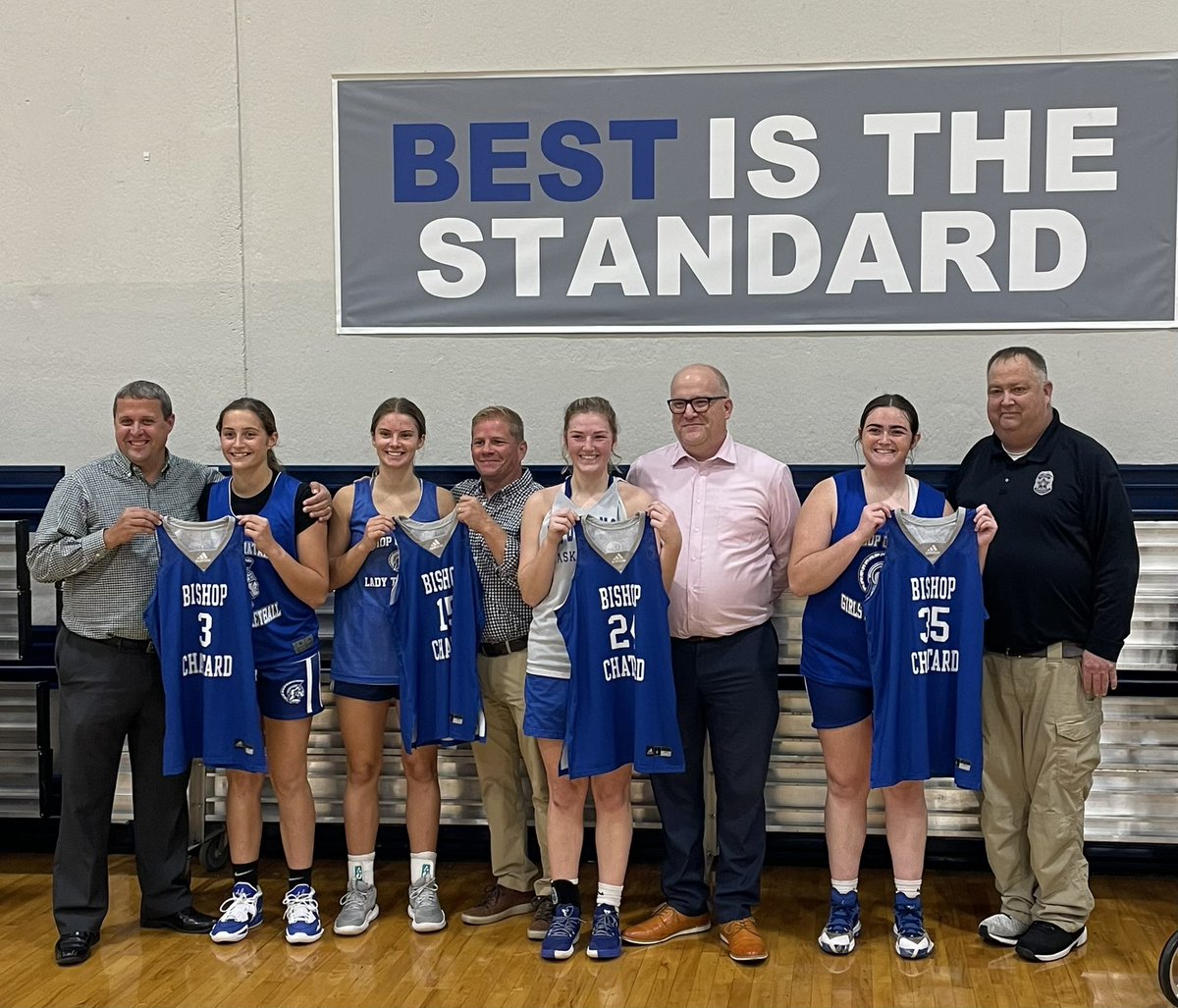 All together Dads and Senior Daughters!