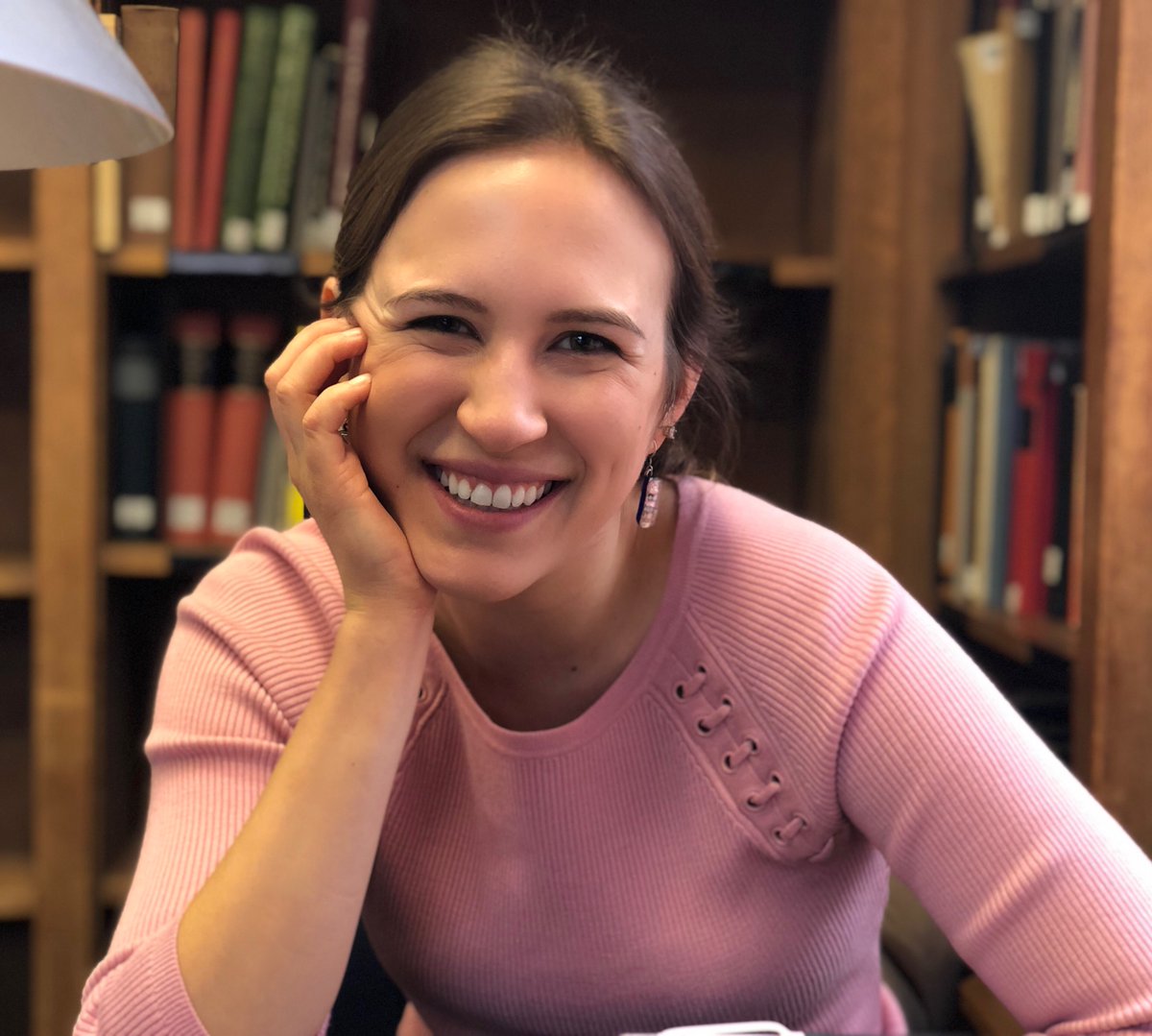 This #TraineeTuesday, the spotlight’s on <a href="/SarahE_Fitz/">Sarah Fitzpatrick</a> 💡, an MD-PhD student in the @ehoffmanlab! Recently awarded an NRSA F30 from <a href="/NIMHgov/">National Institute of Mental Health (NIMH)</a>, Sarah’s excited to dive into her thesis work on autism. Find out how an Ohio summer camp ☀️ inspired her research journey…➡️[1/5]