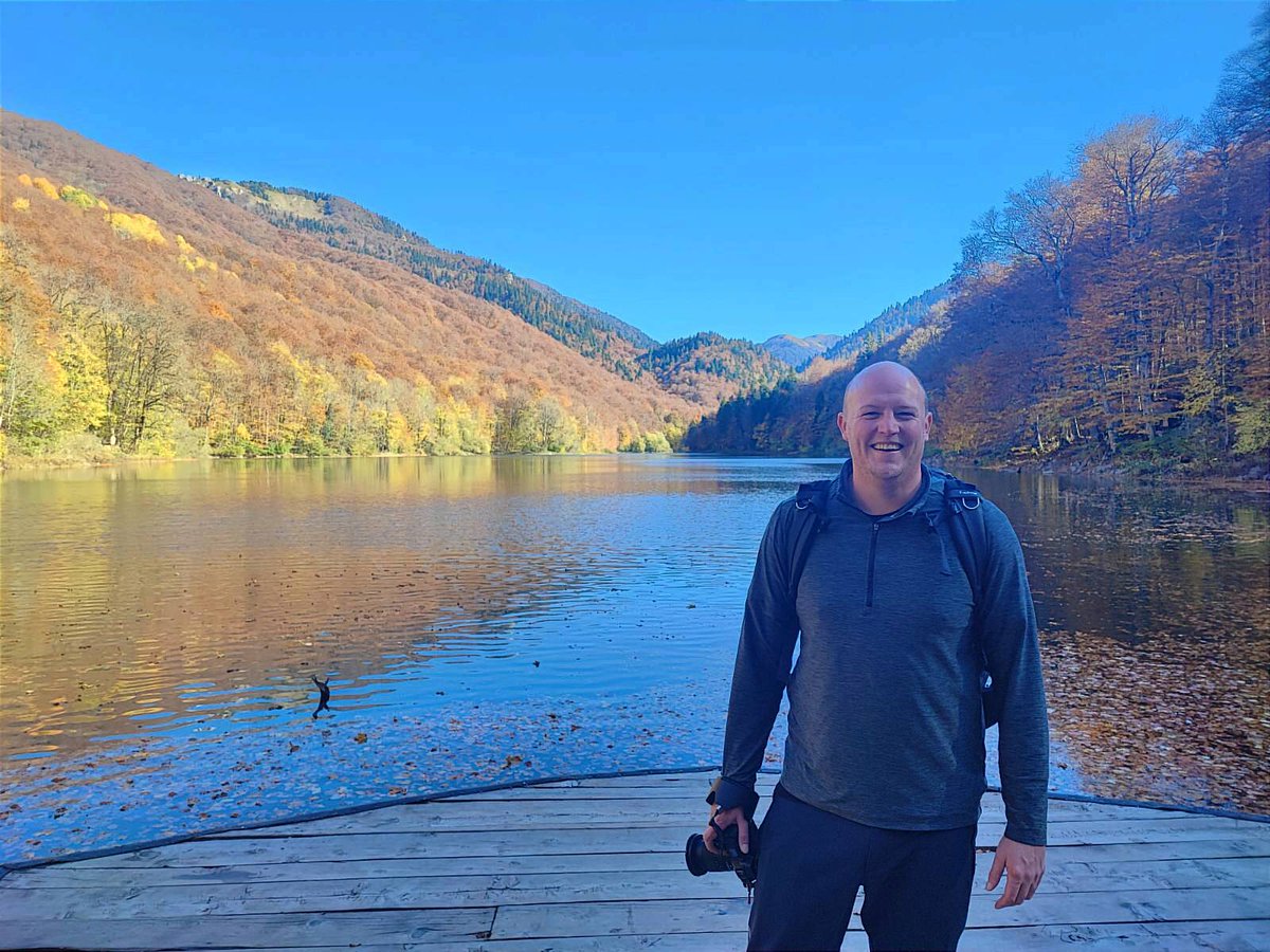 SeeMontenegro's tweet photo. NTO CG je bila domaćin fotografu jednog od najuticajnijih britanskih magazina, specijalizovanog za putovanja “National Geographic Traveller“, Džordanu Banksu. On je poručio da je Crna Gora jedna od najljepših zemalja koje je do sada posjetio.🇲🇪😍
.
.
.
https://t.co/4pSLOjJXCU https://t.co/pkojrbIc1w