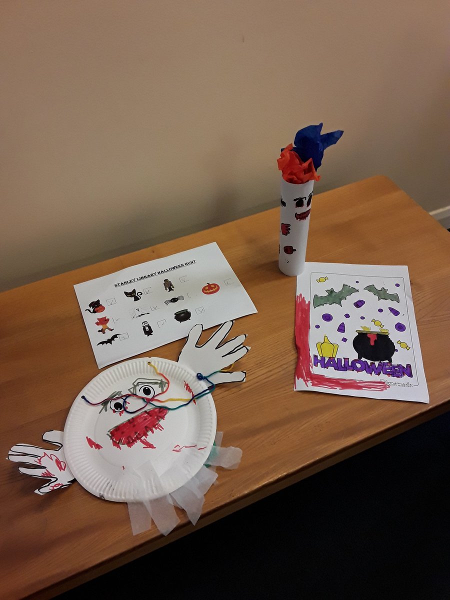 WFlibraries's tweet photo. More #HalloweenGhosts at our #CraftSession at #StanleyLibrary #WFlibraries #LoveHalloween https://t.co/w9MwpyQjty