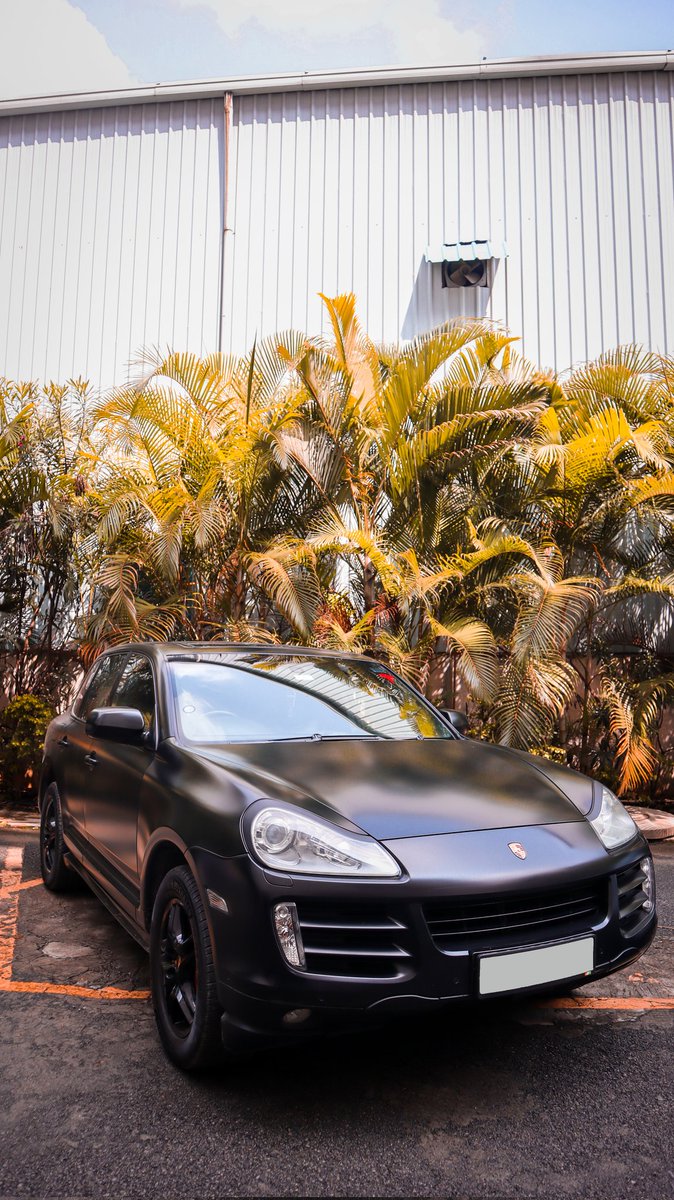 MarqueOneGarage's tweet photo. Satin Porsche Gang 🖤
.
.
Porsche 991.1 Turbo S:
@kline.innovation full system exhaust installed ✅
ClearPlex installation done ✅
.
Porsche Cayenne V8
Stealth PPF done ✅
.
More mods incoming 🚀. Stay tuned!

#marqueone #marqueonegarage #drivenbypassion #porsche911 @mr_marque1 https://t.co/hFqaXVtTUp