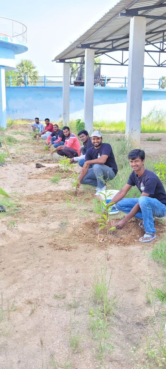 Akhilsagarla's tweet photo. Taking a chance to return the nature we Aasya foundation planted 12 plants in sircilla.
Proud and happy to be a part of go green activity.
@cureisincare 
#plantationevent
#aasyafoundation
#aasyakarimnagar
#walkfornature
#walkathon2023 https://t.co/D5zccyiJDW