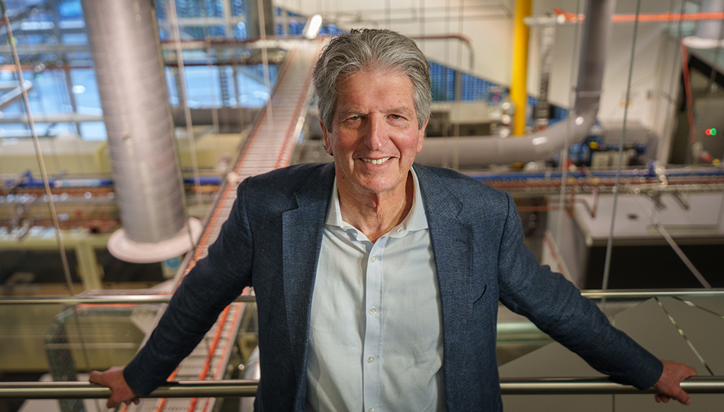 VaisalaGroup's tweet photo. The 2022 @millenniumprize has been awarded to Scientia Professor Martin Green of the UNSW Sydney, Australia, for his #innovation that has transformed the production of #solarenergy. 👉 https://t.co/7uDQiLJgpu #MIF22 #MillenniumTechnologyPrize https://t.co/1dvYSxsKaZ