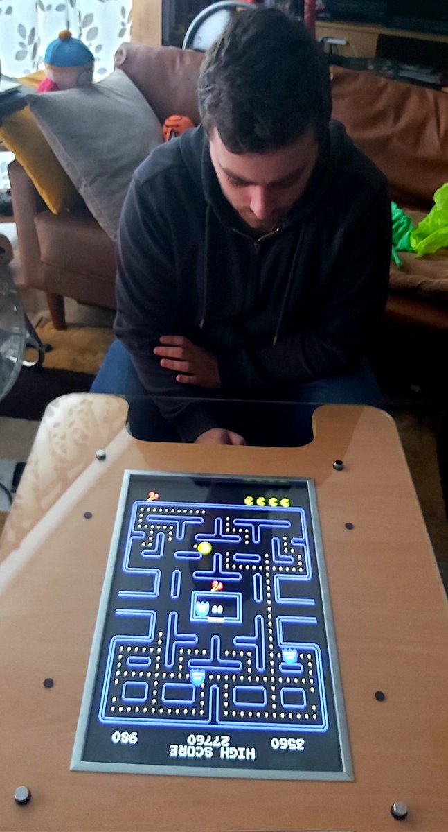 couchman_vernon's tweet image. Quick go on the "Retro Arcade Table" today. Still being stuffed by @jack_couchman better known as "Luke Sky W@nker"! #phoenix #PacMan #BombJack #Retro #Arcade #Gaming