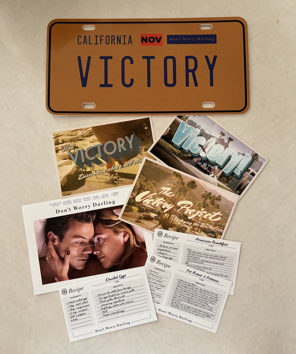 HSD (@hsdaily) on Twitter photo Darling, I’m with you all the time… because #DontWorryDarling is now available on digital! 🎞
Thanks to <a href="/WBHomeEnt/">Warner Bros. Entertainment</a> and <a href="/dontworrydarlin/">Don’t Worry Darling</a> for all the goodies. We can’t wait to watch it over and over.
Don’t Worry Darling OUT ON DIGITAL NOW. Darling, I’m with you all the time… because #DontWorryDarling is now available on digital! 🎞
Thanks to <a href="/WBHomeEnt/">Warner Bros. Entertainment</a> and <a href="/dontworrydarlin/">Don’t Worry Darling</a> for all the goodies. We can’t wait to watch it over and over.
Don’t Worry Darling OUT ON DIGITAL NOW.