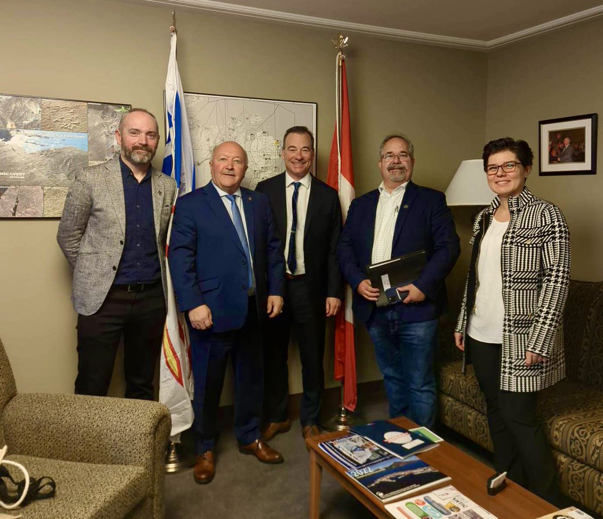 Thank you to MP @ChurenceRogers for meeting with us today to discuss some of the challenges we are currently facing in the foodservice industry. @RCAtlanticCan #RestaurantsHaveALotOnTheirPlate #DayOnTheHill