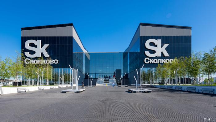 ₽ 1 billion will be allocated by the Russian government to create electronics centers. The Skolkovo Foundation has been appointed the operator of the federal program.