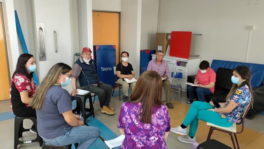afusap_ssmc's tweet photo. AFUSAP SSMC en asambleas con los consejos de desarrollo local. 

Como funcionarixs y comunidad tenemos la convicción de que la lucha  es justa. 
Emplazamos a nuestras autoridades @ximenaguileras @ministeriosalud a asumir su responsabilidad https://t.co/7ITYrFVn3X