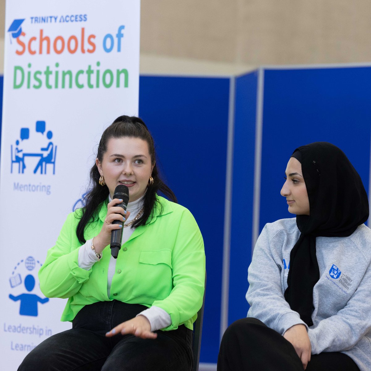 tcddublin's tweet photo. TAP ambassadors &amp; staff celebrate the Schools of Distinction Active Planning and Awards Ceremony. Guests engaged with our values of mentorship, leadership to learning and pathways to college. Inform the HEAR and DARE schemes. 👏
#TrinityAccessProgrammes #SchoolsOfDistinction2022 https://t.co/AwwZPoRqdd