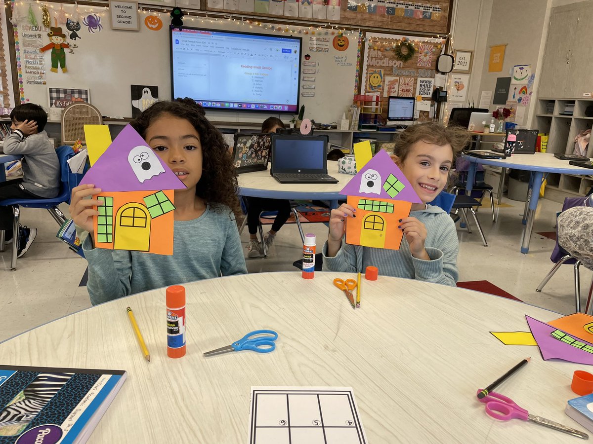 MsKallertEDU's tweet image. 2nd graders practicing word problems and building a haunted house! #weelovemath @McginleyIsabel @WeehawkenTSD 👻 🎃