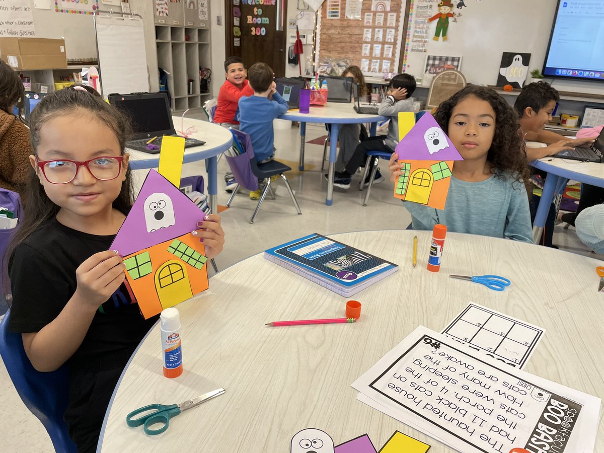 MsKallertEDU's tweet image. 2nd graders practicing word problems and building a haunted house! #weelovemath @McginleyIsabel @WeehawkenTSD 👻 🎃