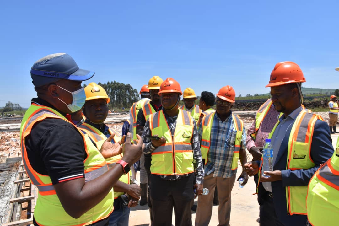 We have hosted the @Parliament_Ug Committee on Budget at Uganda's vehicle plant - #KiiraVehiclePlant under construction by @NECUPDF for a field tour to assess its progress. Read more about the plant here: kiiramotors.com/kiira-vehicle-…