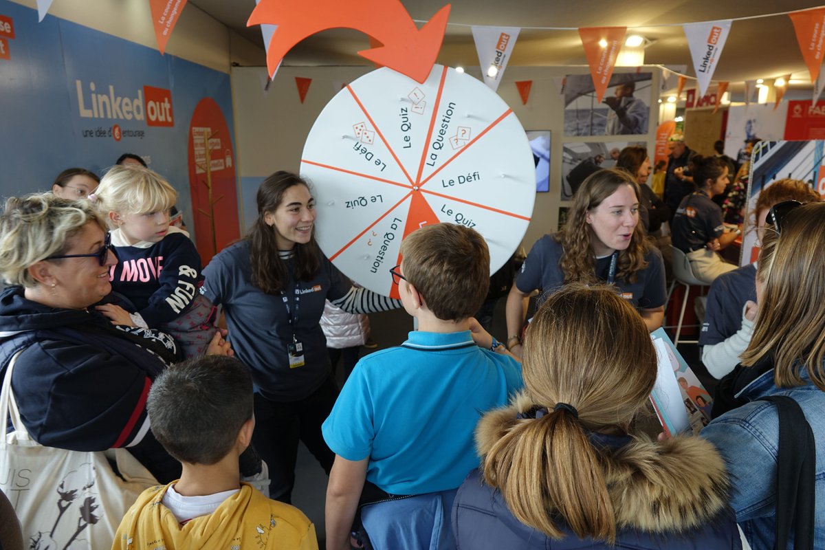 Entourage__pro's tweet photo. 📣 Notre stand au village de la @RouteDuRhum a officiellement ouvert ses portes à Saint-Malo !

Notre équipe sera présente pendant 12 jours pour vous rencontrer et échanger sur les sujets d'inclusion professionnelle. 

Diverses activités vous attendent, venez nombreux ! https://t.co/UJLFNI5Csi