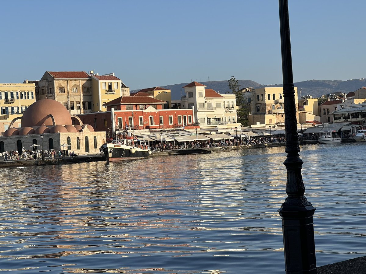 AtsalakisGeorge's tweet photo. It is still summer in Chania- old Venetian harbor - Chania Old Harbor #greece #crete #kreta #creta #chania_crete #chania #chaniaoldtown #chaniaoldharbour #chanialighthouse #centreofchania #travel #travelcrete https://t.co/yaoSWqystr
