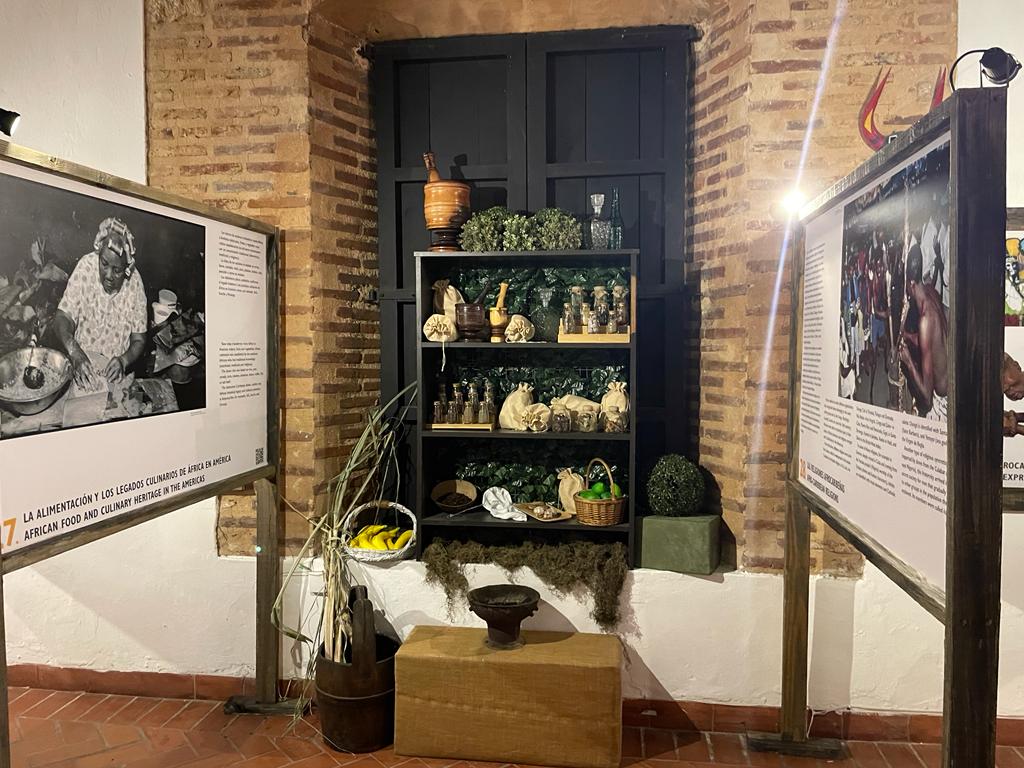CCHS_CSIC's tweet photo. La semana pasada se inauguró en la Fortaleza de Santo Domingo, donde podrá visitarse hasta el próximo 7 de enero. Allí, se ha contado con la colaboración de la @PUCMM que también participa en @ConnecCaribbean 
https://t.co/DB7cGFssUn https://t.co/hBmc8EqXHZ