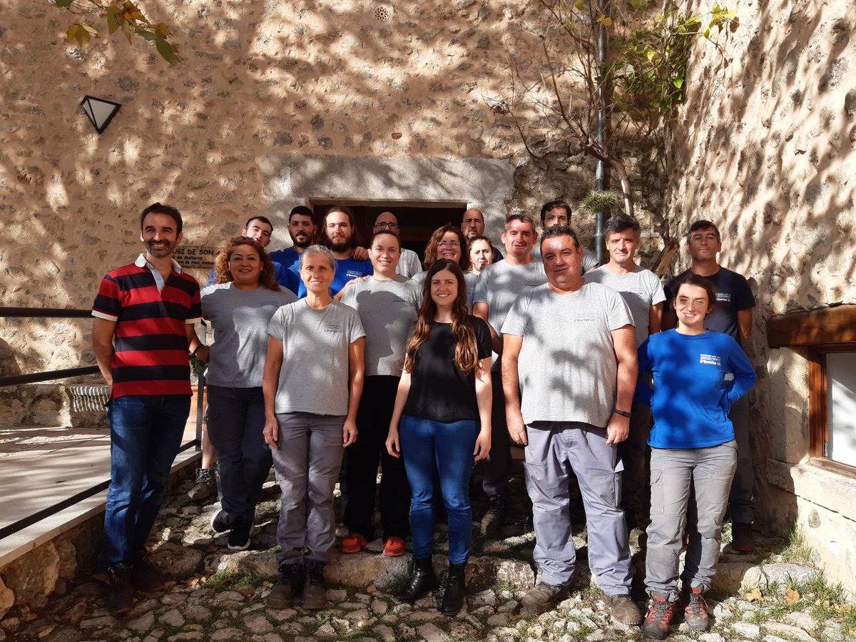 Foravila_IB's tweet photo. Acaben a Son Amer dos projectes de formació de pedra en sec i gestió ambiental
https://t.co/9xkirdaZOm
#sonamer https://t.co/pV8OVsCDad