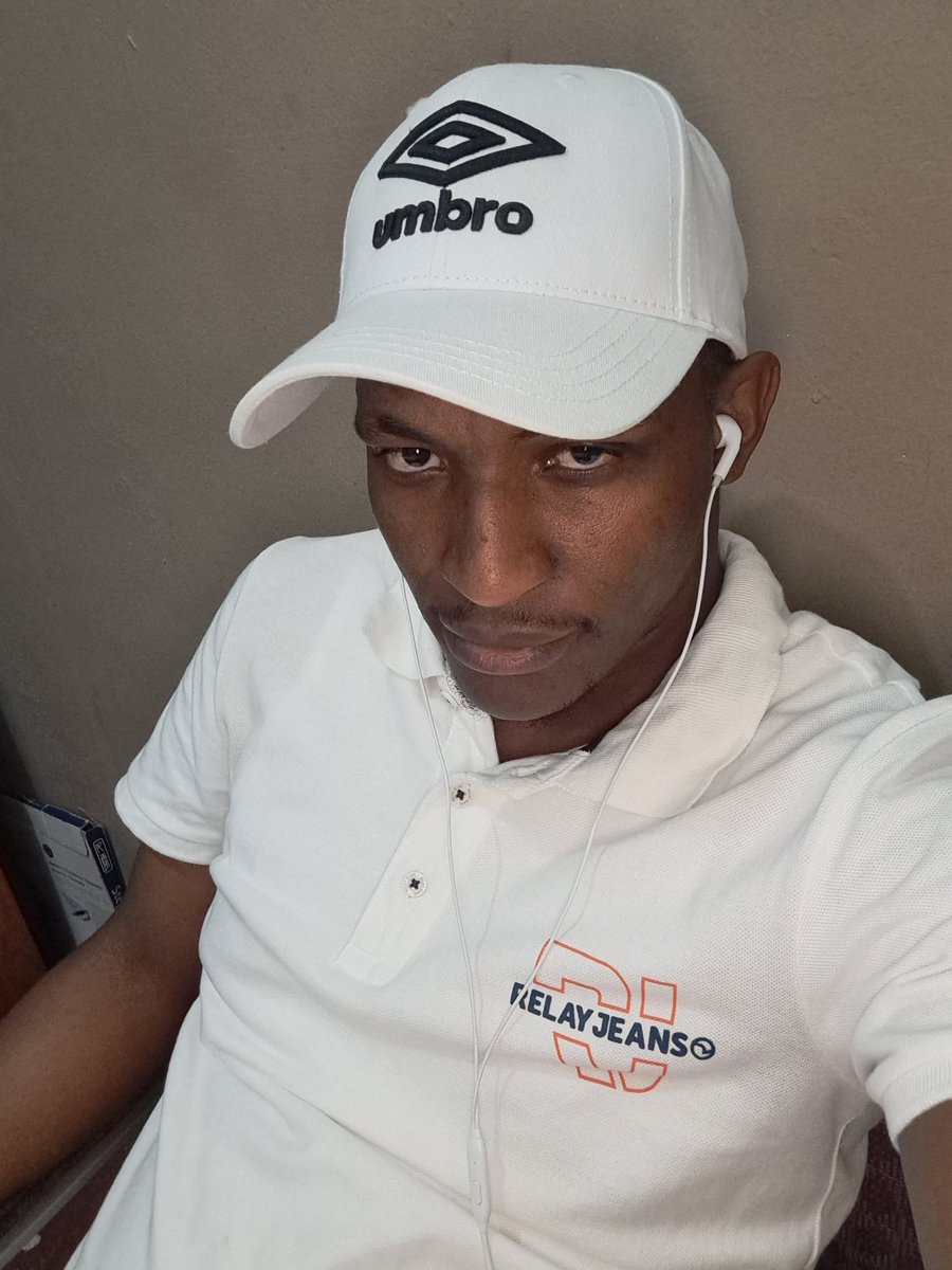 Magic24_7's tweet image. I don't know why I love white, I  guess it's because I know how to take good care of white clothes.