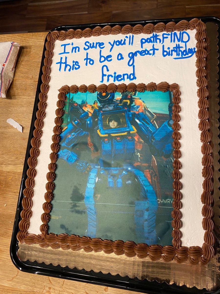 Flukanz's tweet photo. My brother didnt know i didnt play apex anymore but its still amazing https://t.co/kNUYPuKomY