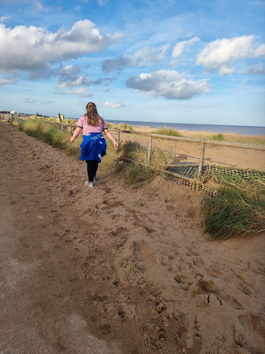Megan had a lovely walk from Chapel Point to Fantasy Island and back today. The rides aren't open today so another excuse to have the same walk another day 😁👌🏻 #halftermhealthyselfie <a href="/ArchesSSP/">The Arches SSP</a> <a href="/Ballifieldpri/">Ballifield Primary School</a>