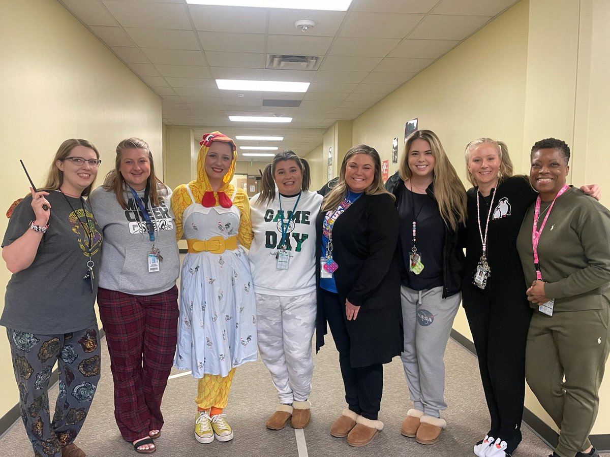 Ready to fight drugs in our comfy pj's.
#MCJHREDRIBBON22 
<a href="/MCJHGators/">Mayde Creek JH</a>