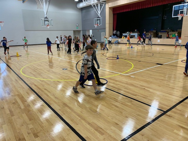 DrAaronRoberts1's tweet photo. Our grade 4 students are loving our new gym with Miss Sherman, Mr. Horn, and Ms. Bahnatka. @Methacton  @methactoneleHPE https://t.co/n3Hrwz6SDT