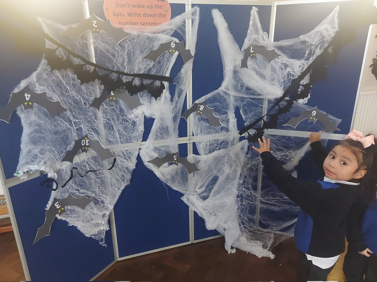 JInfantsAJS's tweet image. Room 5&apos;s Halloween Maths Trail in the hall was a SPOOKTAKULAR success! 🎃 

#mathsweek2022 has been fantastic so far!!! 👻 @mathsweek