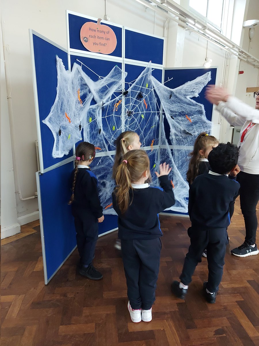 JInfantsAJS's tweet image. Room 5&apos;s Halloween Maths Trail in the hall was a SPOOKTAKULAR success! 🎃 

#mathsweek2022 has been fantastic so far!!! 👻 @mathsweek