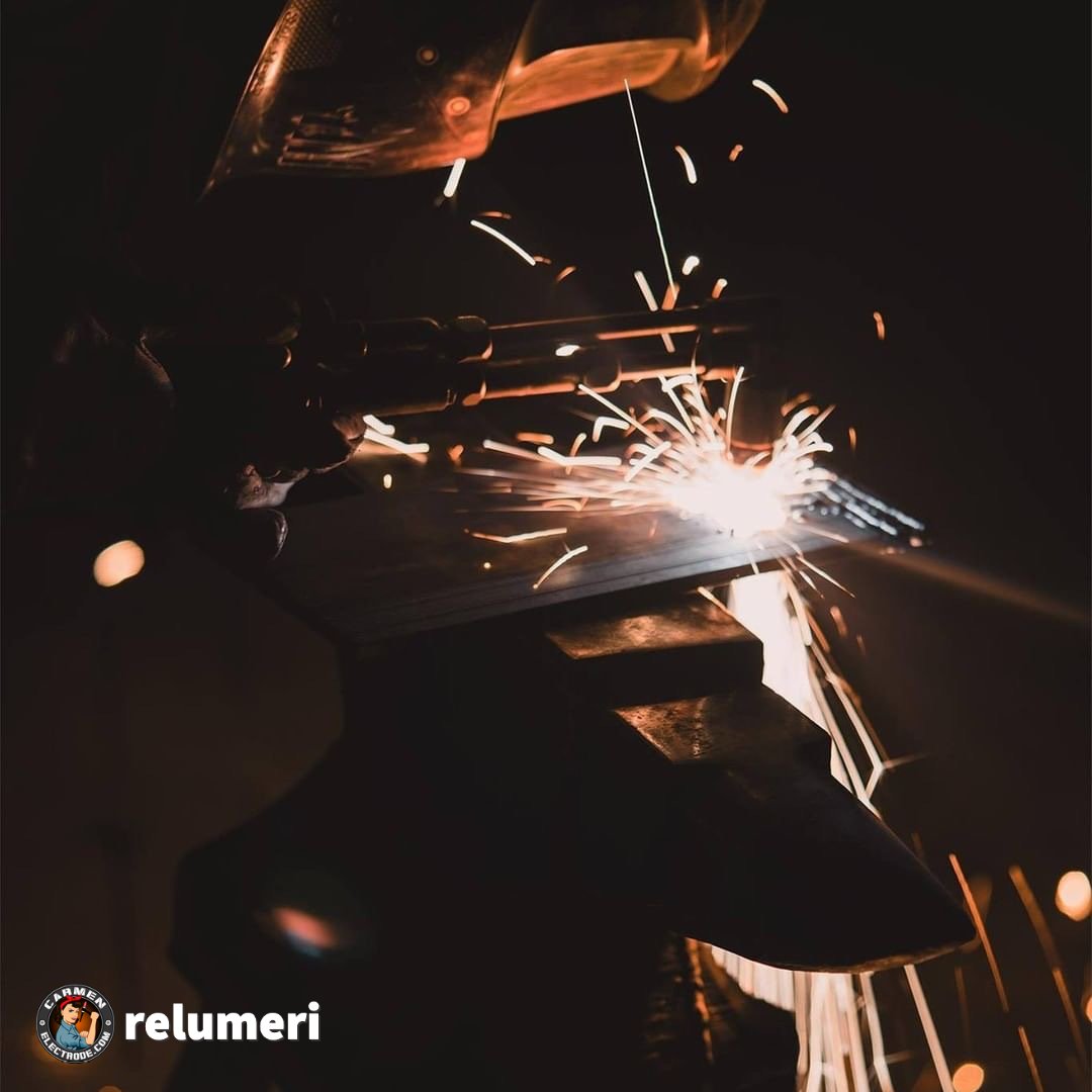 @relumeri, "When it comes to sustainability, it can look different for different people &amp; doing your best with bamboo toothbrushes, plastic free laundry detergents and thrifting home decor a few times a year is sometimes the most imperfectly perfect way of supporting the planet."