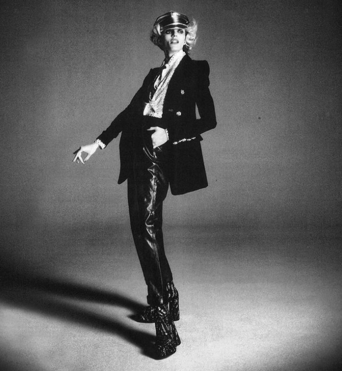 jitroisparis's tweet photo. in the evening, everything is allowed I Our 'Eva' pants features in @voguemagazine
Lensed by #davidsims
Styled by #emmanuellealt
Hair #luciapieroni https://t.co/RHXRKd2UzE