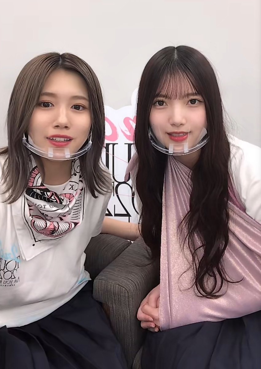 ユニエア 元櫻坂46 渡邉理佐チェキサイン入り-