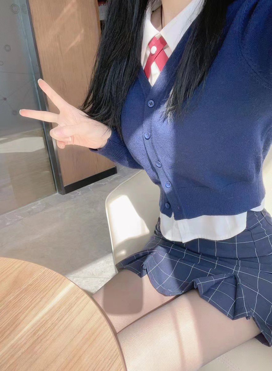 karonnemo1994's tweet photo. 记录反差母狗的每一天 https://t.co/72uREY8vvD