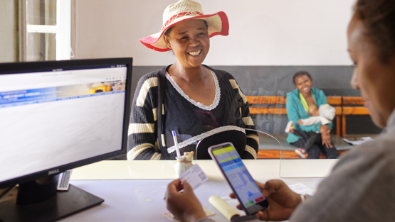 WBG_Digital's tweet photo. Eleanor has registered her micro-business with the tax department for mobile payments. 

Our Madagascar Financial Inclusion Project uses #DigitalFinancial services to achieve economic recovery and drive financial inclusion in 🇲🇬. Retweet for Eleanor! https://t.co/DAsAmBxqQ5 https://t.co/TCyqlZ7TPA