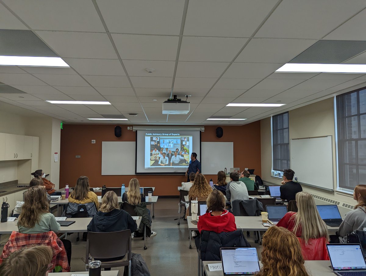 brossardd's tweet image. Delighted to welcome Professor Mikihito Tanaka @e_steman in #uwlsc625 today, to talk about #riskcomm and #covid19 in Japan!