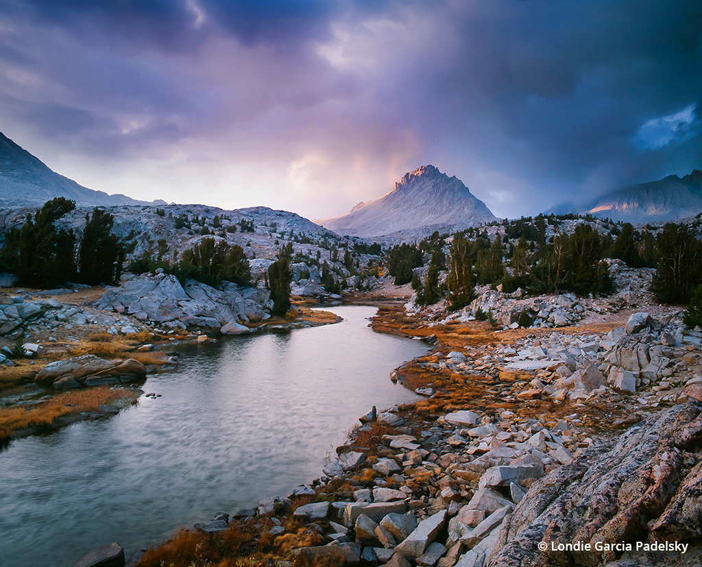 ImageCreatorsNW's tweet photo. Adjacent national parks Sequoia and Kings Canyon have some of the most stunning scenery in the country and offer both easy-access and backcountry opportunities. https://t.co/uTej6GniAg https://t.co/QfC99OaUEV