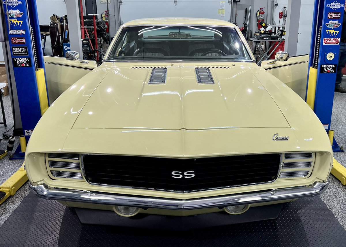 samsgaragetv's tweet photo. Lokar Performance on set with Sam’s Garage on this gorgeous 69’ Camaro SS https://t.co/YgWyBWQReW