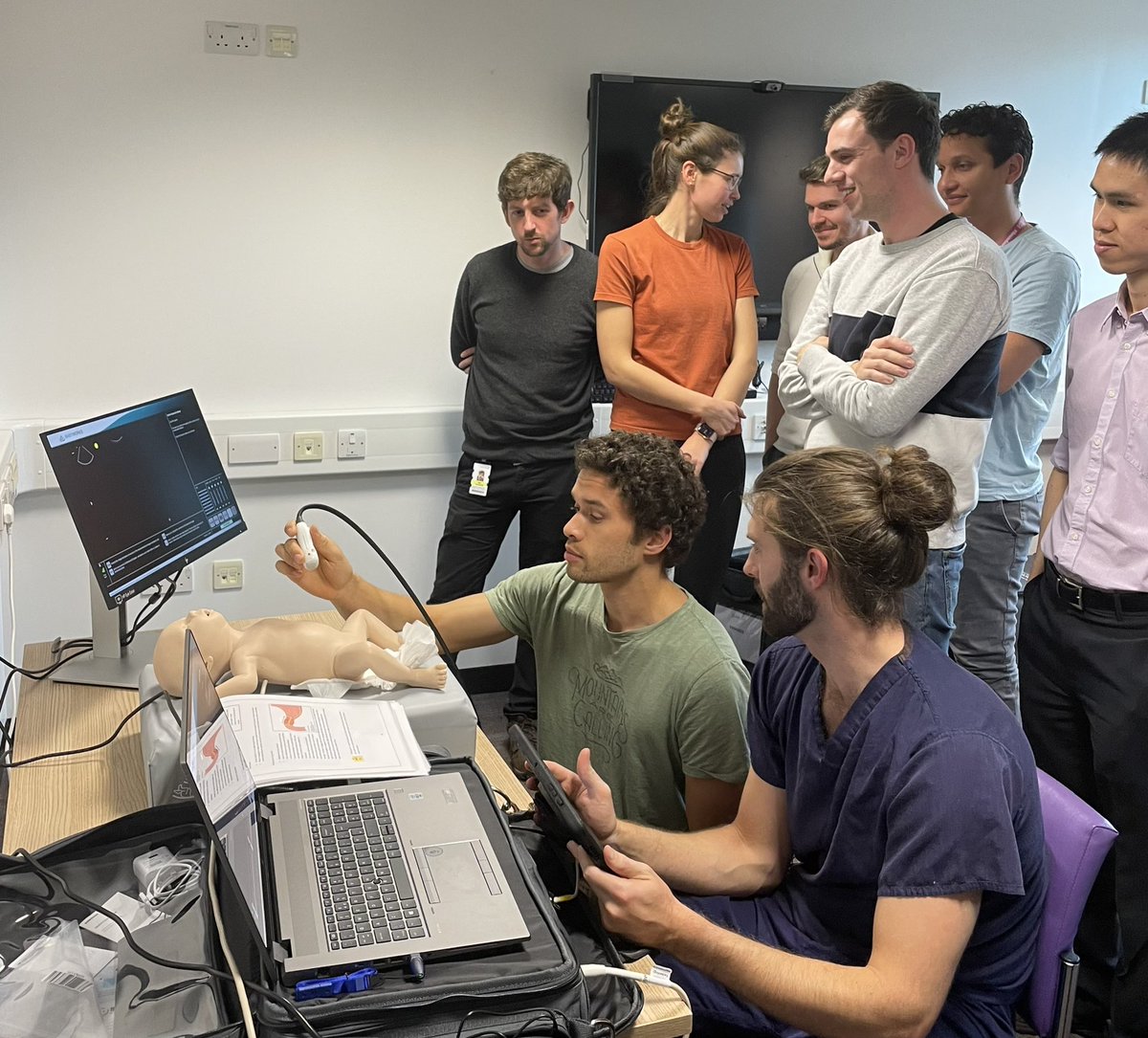 LGMcDonald1's tweet photo. Inaugural Paediatric radiology on call ultrasound simulation for our junior trainees. @MADEinHEENE @NorthernRAD https://t.co/wl0yS5Zaq9