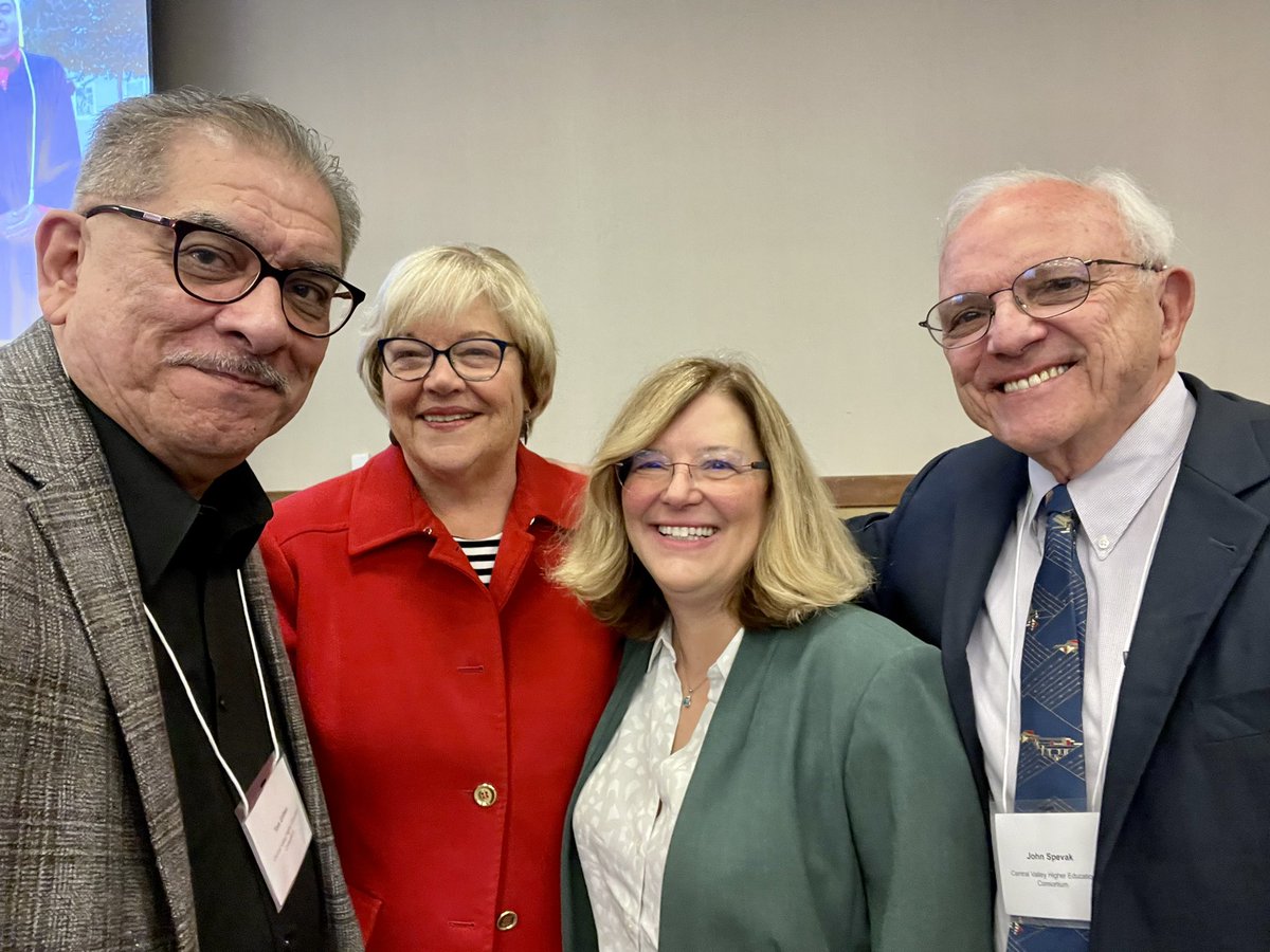 CVHEC_'s tweet photo. CVHEC repping today at the @ClovisCCC #PresidentsBreakfast where @ClovisPrez Lori Bennett delivers her final State-of-the-College address. John Spevak and @TomUribes with Linda Hoff (@fpu) @scccd @CalCommColleges
#numberoneintransfertofouryear #championofhighered
#cloviscrush https://t.co/ztXtLv5ttp
