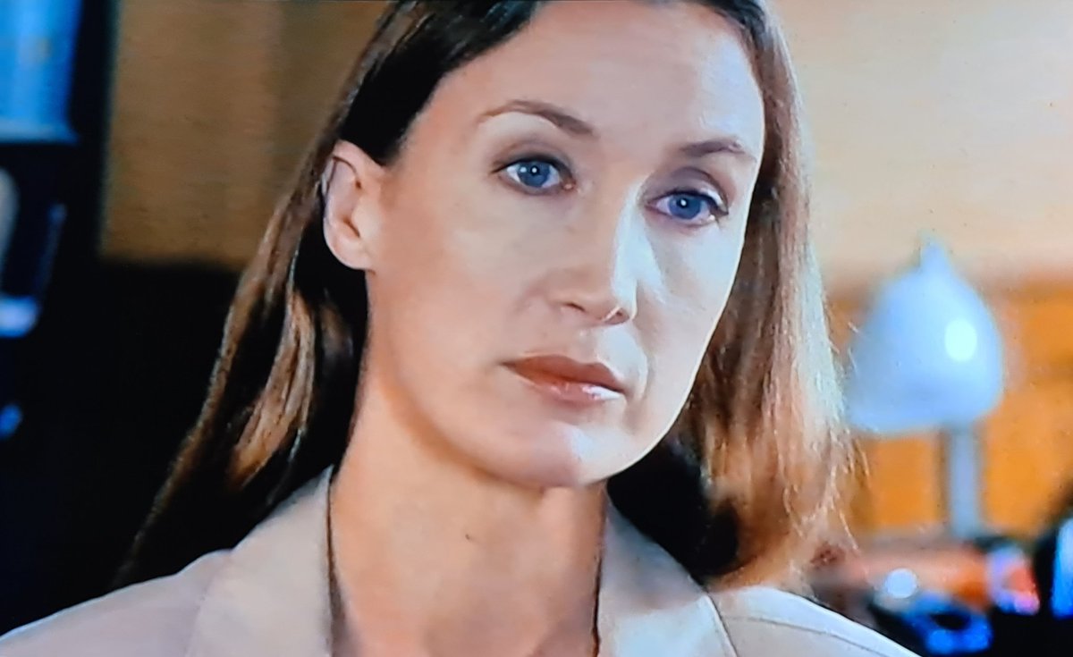 Sandrine2214's tweet photo. Des rediffusions qu'on adore 🥰
La série "Boulevard du Palais" ép: Rêve d'Afrique (2004) c'est ce mercredi 26 octobre à 9h15 sur la chaîne #PolarPlus .
Un vrai plaisir de retrouver @cathmarchal_off dans le rôle de Line Karvin 💜
Vraiment un excellent souvenir ❤️ https://t.co/5kgIKkE8zR