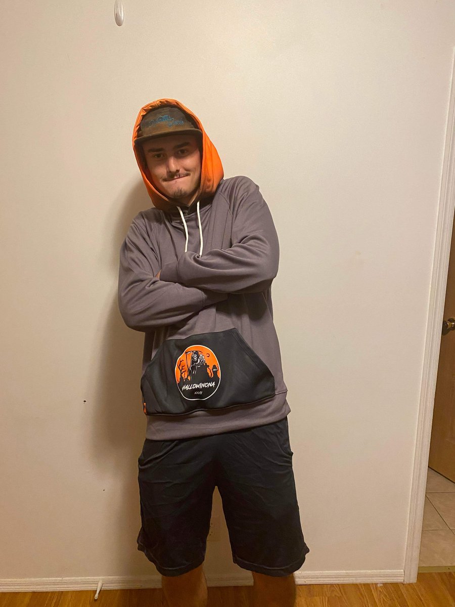 WSUExperience's tweet photo. Nationals might be over, but #Hallowinona is just around the corner, here's a quick peak at this years merch to keep you excited until this weekend. https://t.co/ovcC0gofOe