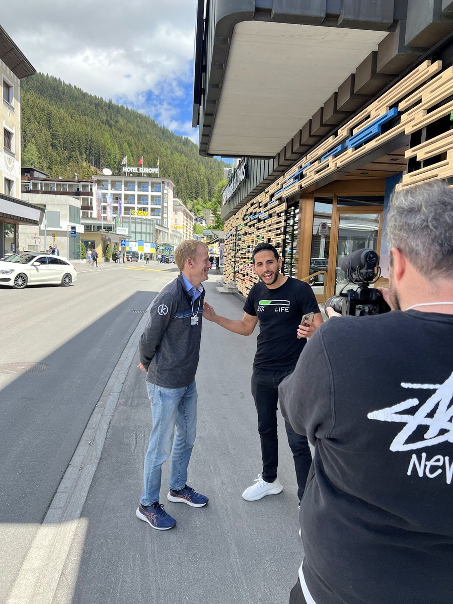 Will4Planet's tweet photo. Fun backstory: @nasdaily literally found me on the street in🇨🇭, had heard of @Planet &amp; asked to film! I was with @kevinweil who assured me he was for realz so I said yes. Then kids started crowding around who recognised him &amp; follow his channel! https://t.co/o1j0RjDG3F