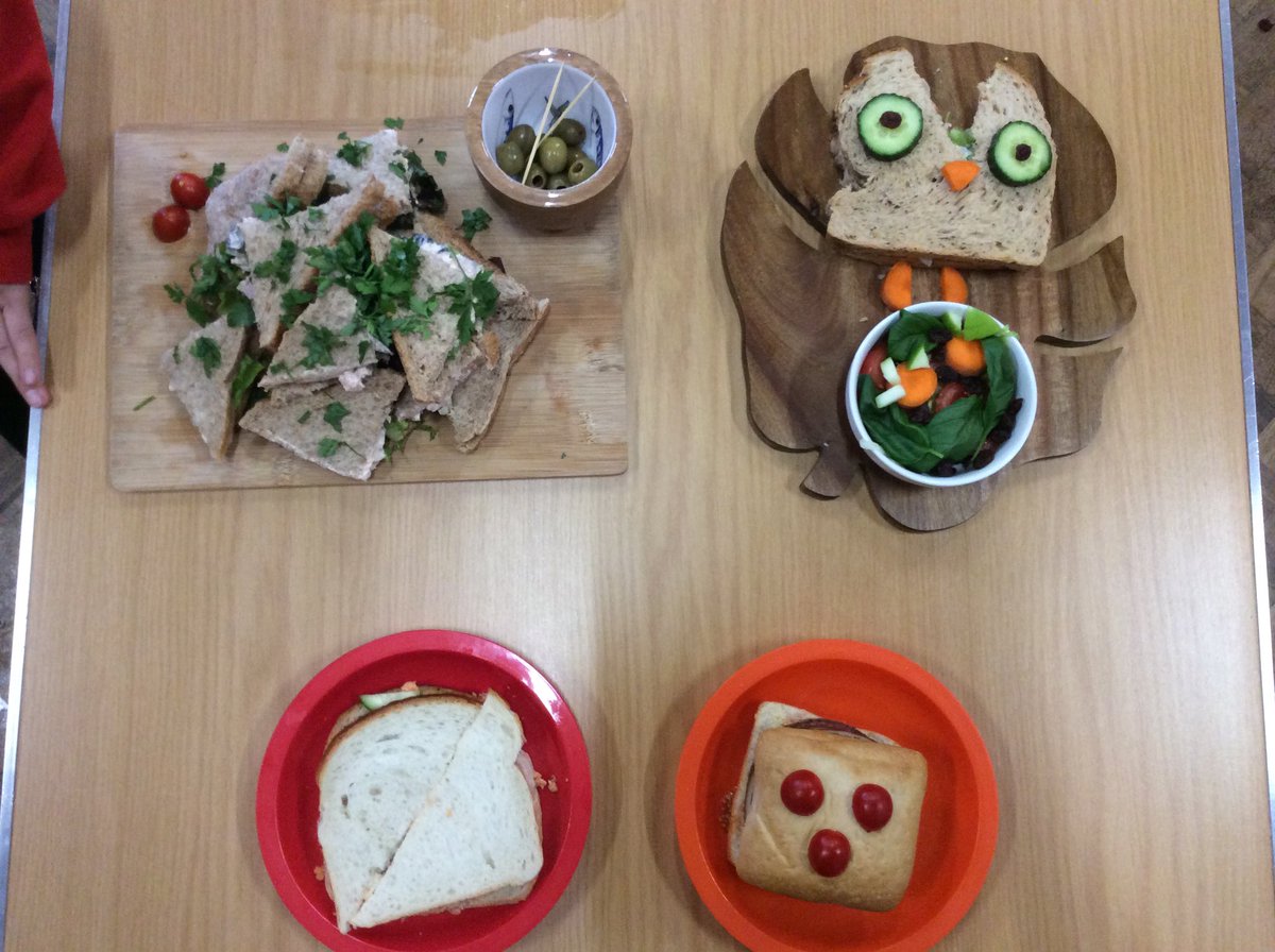 Ysgllanbrynmair's tweet photo. #Cogurdd heddiw.Da iawn i chi gyd am gystadlu, cystadleuaeth agos iawn. 🥪Our @UrddMaldwyn Cogurdd competition today. A very close competition it was too. 🥪. #Iach #Hyderus #Brechdan #Sandwich #Healthy #Urdd23 https://t.co/ectIW12lS4