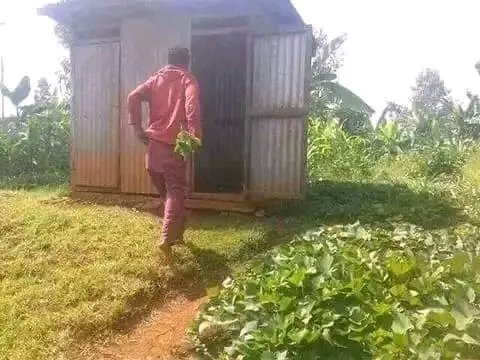 Mmeona jinsi WhatsApp ilivyokuwa leo asubuhi. Sasa hivyo ndo WhatsApp yangu ilivyo kila siku 💔