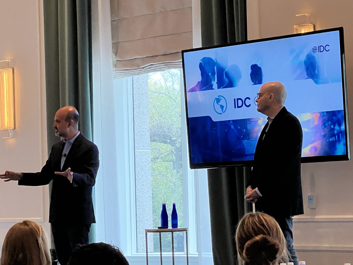 .<a href="/mhsali/">Mohamad Ali</a> and @craw field questions from <a href="/IDC/">IDC</a>’s industry clients attending #GRAC here in Boston today!