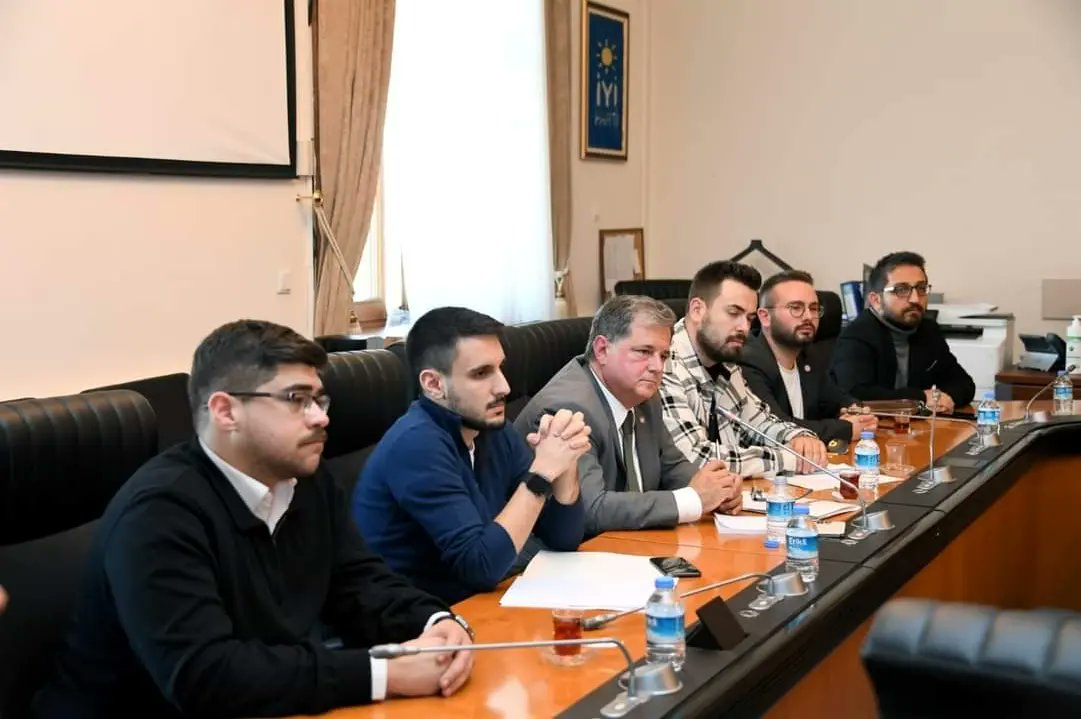 hakansidali's tweet photo. Gençlik Örgütleri Forumunu (GoFor) TBMM Grubumuzda Gençlik Politikaları Koordinatörümüz Orhun Ertürkmen ile birlikte ağırladık.

Ziyaretleri ve kıymetli görüşlerini bizlerle paylaşarak politika üretim sürecine katkı sağladıkları için arkadaşlarımıza teşekkür ediyorum. https://t.co/2u5j6SQn3O