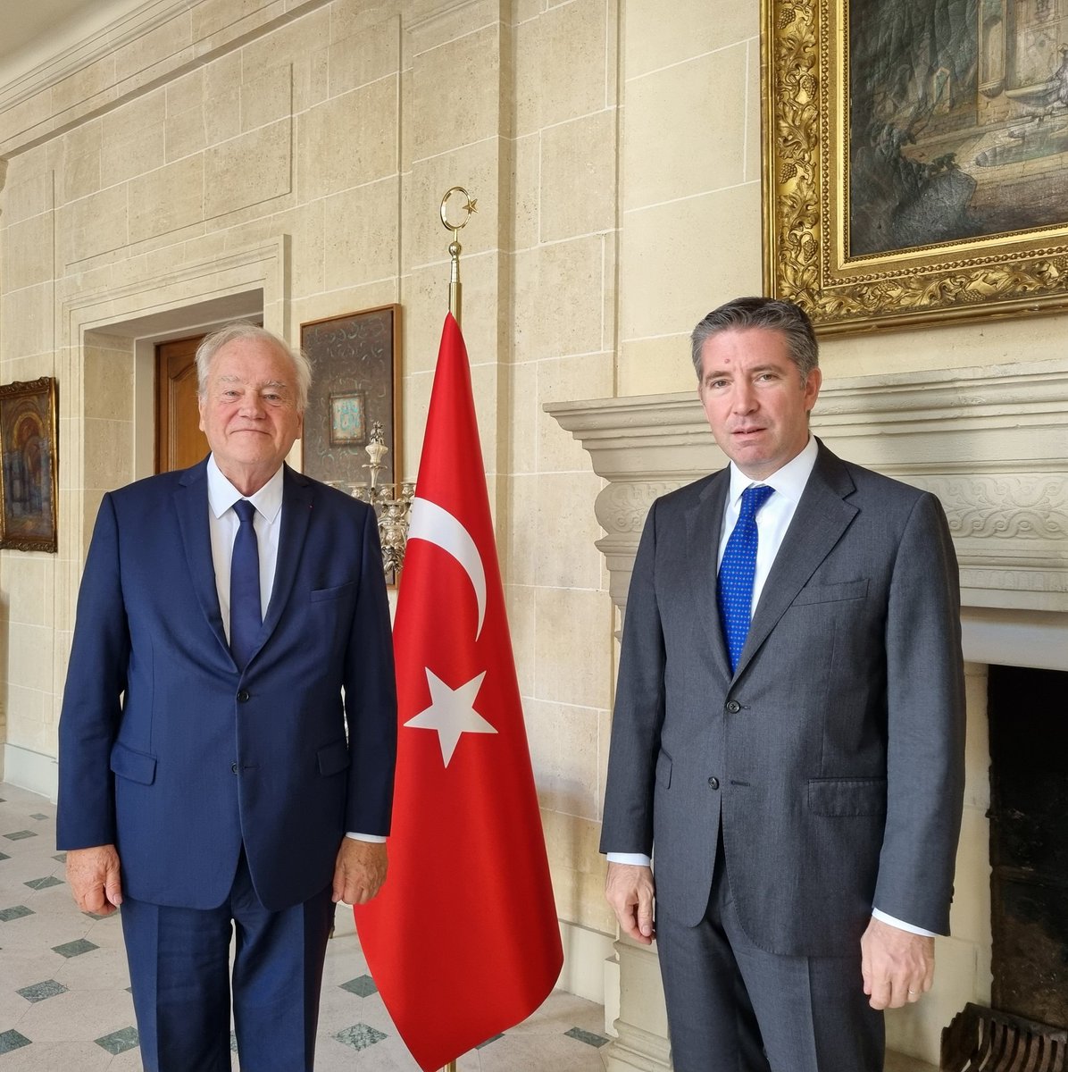 ChCambon's tweet photo. Entretien entre le Bureau de la Commission AE et Défense du @Senat et @AliOnaner Ambassadeur de @TurquieParis, pour réaffirmer nos liens de coopération,mais aussi pouvoir compter sur l'influence de la Turquie pour reconstruire la paix à Chypre, en Arménie, en Ukraine et en Orient https://t.co/ys1z0UrkaJ