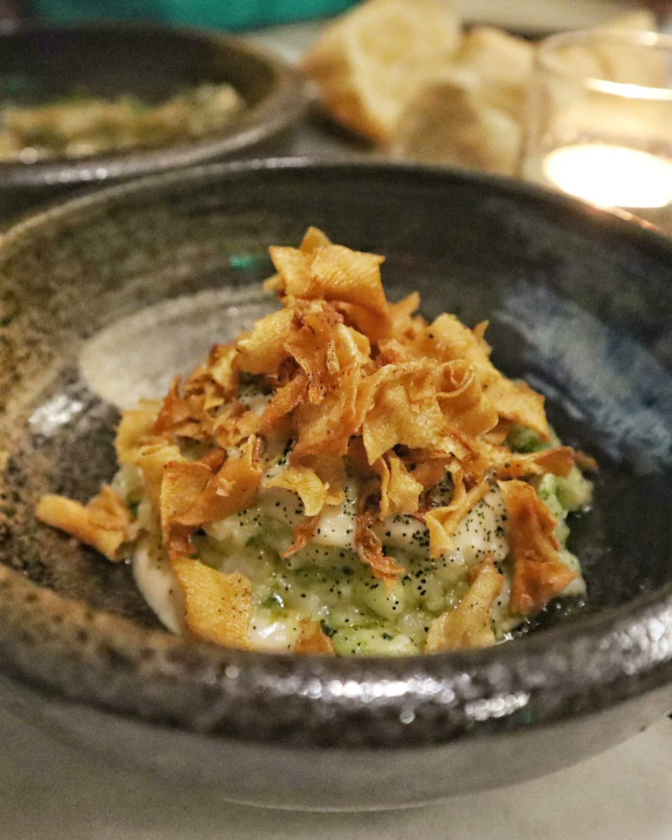 thatdoggonelady's tweet photo. If you're ever in London, please go eat at @RishimSachdeva fabulous Tendril. It's mostly vegan - the odd one out is a delicious baked brie on toast, it's absolutely delicious and makes you look at vegetables in a new light. It was easily my meal of the year! https://t.co/J0pld7bW1N