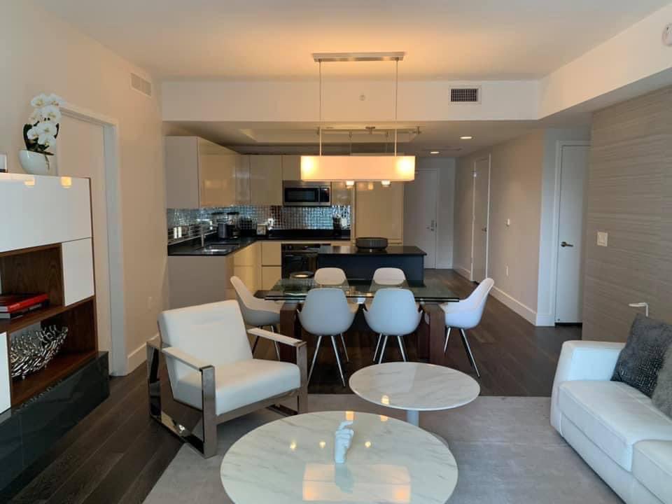 AFRealty's tweet photo. 🌇 1010 Brickell
📍 1010 Brickell Ave, Unit 2409
🛏 Bed 2 - 🧼 Bath 2
📐 1,028 Sq Ft
💵 For Rent: $6,000/m

Must see to appreciate, this sweet apartment has been tastefully furnished and decorated. Featuring tile floor, modern kitchen and bathrooms. https://t.co/32ci12xubn