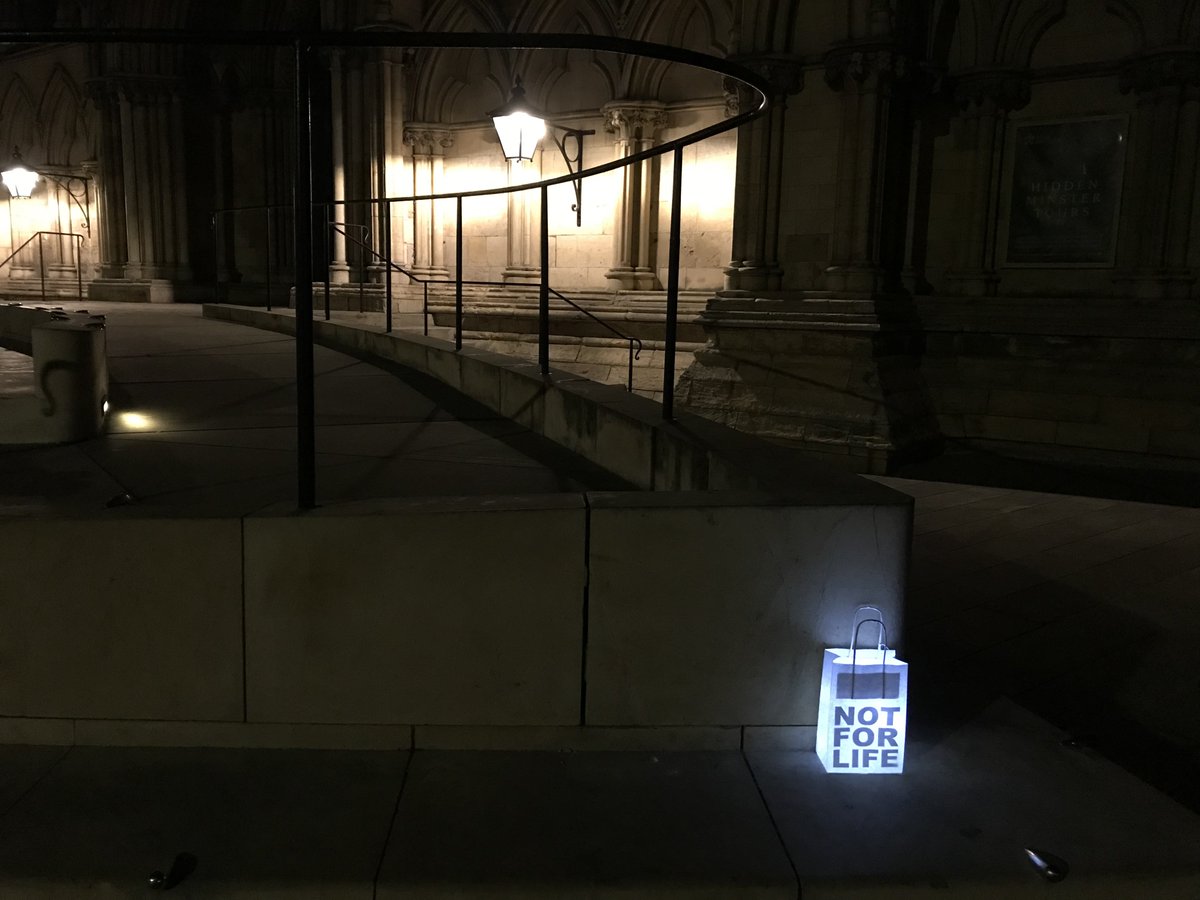themouseprint's tweet photo. #thisisnotabagforlife #notforlife #york #streetart #yorkghostmerchants #ghostweek https://t.co/rFOxnVIw53